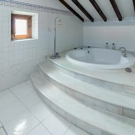 Espectacular Casa Montañesa Con Piscina * Orena