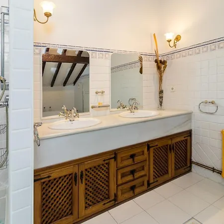Сasa de vacaciones Espectacular Casa Montañesa Con Piscina